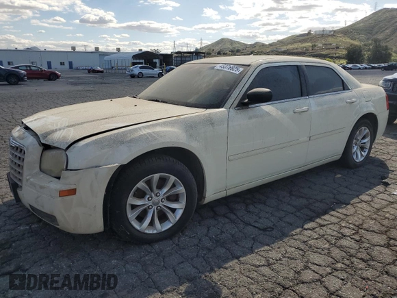 2006 Chrysler 300 with VIN 2C3KA43R06H281457, listed as a Copart auction lot 45376925 with 194,917 mi miles and Clean Title. Bid and sale history available at carsss.com. Image 1.