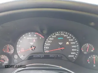 2004 Chevrolet Corvette z VIN 1G1YY32G145105168, wystawiony jako IAAI lot #42390079 z przebiegiem 44 073 mil mil oraz . Historia ofert i sprzedaży dostępna na DreamBid. Obrazek 7.