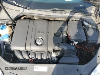 2010 Volkswagen Jetta Limited Edition z VIN 3VWRZ7AJ2AM071256, wystawiony jako Copart lot #63097445 z przebiegiem 132 690 mil mil oraz Szkoda całkowita • Salvage title. Historia ofert i sprzedaży dostępna na DreamBid. Obrazek 11.