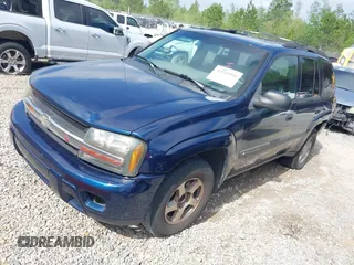 2003 Chevrolet TrailBlazer LT with VIN 1GNDS13S832305325, listed as a IAAI auction lot 41945890 with 1 mi miles. Bid and sale history available at carsss.com. Image 2.