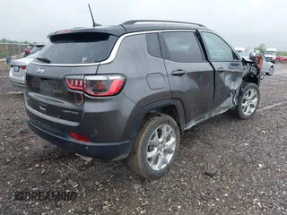 2022 Jeep Compass Limited with VIN 3C4NJDCB0NT132239, listed as a IAAI auction lot 42326962 with 56,278 mi miles and . Bid and sale history available at DreamBid. Image 4.