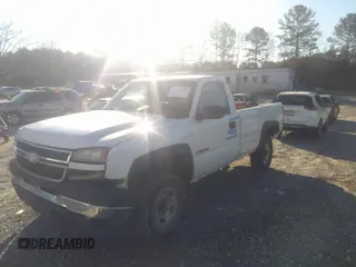 2007 Chevrolet Silverado 2500 with VIN 1GBHC24U57E109185, listed as a IAAI auction lot 41641004 with 431,260 mi miles. Bid and sale history available at carsss.com. Image 2.