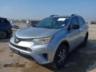 2017 Toyota RAV4 LE z VIN 2T3ZFREV5HW370737, wystawiony jako IAAI lot #41511531 z przebiegiem 109 508 mil mil oraz . Historia ofert i sprzedaży dostępna na DreamBid. Obrazek 18.