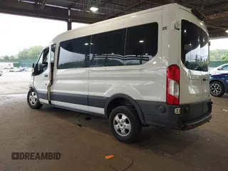 2020 Ford Transit Passenger XL z VIN 1FBAX2C83LKA24741, wystawiony jako IAAI lot #42456148 z przebiegiem Nie podano mil oraz . Historia ofert i sprzedaży dostępna na DreamBid. Obrazek 3.