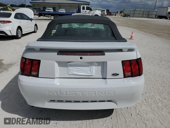 2001 Ford Mustang Deluxe with VIN 1FAFP44411F100378, listed as a Copart auction lot 76925584 with 0 mi miles and Salvage Title. Bid and sale history available at carsss.com. Image 6.