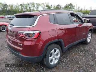 2021 Jeep Compass Latitude with VIN 3C4NJDBB1MT597693, listed as a IAAI auction lot 42187958 with 10,454 mi miles and . Bid and sale history available at DreamBid. Image 4.