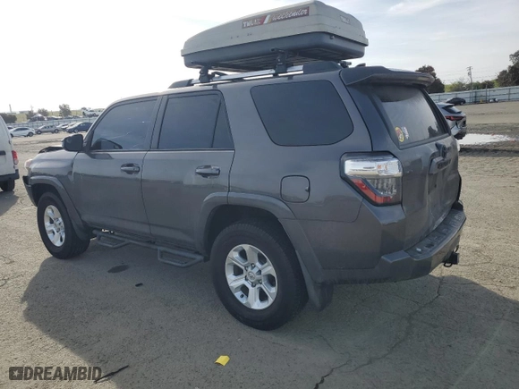 2017 Toyota 4Runner SR5 with VIN JTEZU5JR7H5149201, listed as a Copart auction lot 49825115 with 153,907 mi miles and Salvage Title. Bid and sale history available at carsss.com. Image 2.