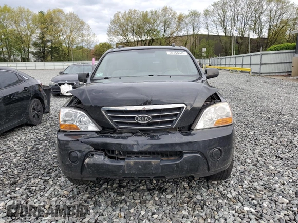 2008 Kia Sorento LX z VIN KNDJC735485861014, wystawiony jako Copart lot #56156945 z przebiegiem 187 531 mil mil oraz Czysty tytuł • Clean title. Historia ofert i sprzedaży dostępna na DreamBid. Obrazek 5.