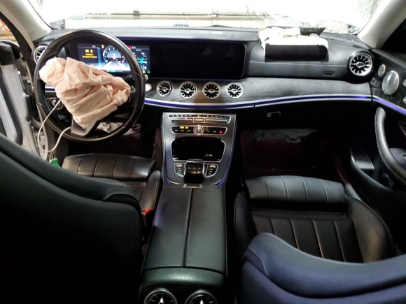 2018 Mercedes-Benz E-Class E 400 with VIN WDD1J6GB8JF007696, listed as a Copart auction lot 45829433 with 59,171 mi miles. Bid and sale history available at carsss.com. Image 8.