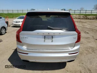 2017 Volvo XC90 Momentum z VIN YV4A22PK3H1109976, wystawiony jako Copart lot #56846725 z przebiegiem 129 619 mil mil oraz Czysty tytuł • Clean title. Historia ofert i sprzedaży dostępna na DreamBid. Obrazek 6.
