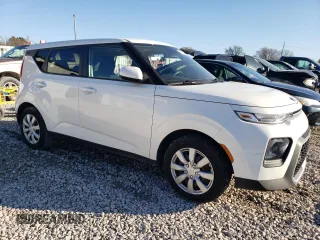 2020 Kia Soul X-Line with VIN KNDJ23AU4L7045777, listed as a Copart auction lot 43006444 with 70,294 mi miles and Salvage Title. Bid and sale history available at carsss.com. Image 4.