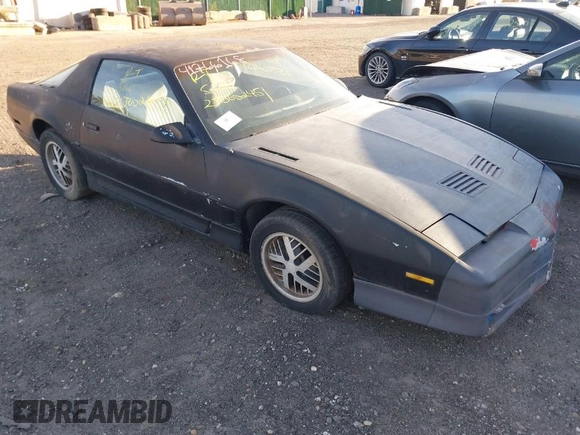 1988 Pontiac Firebird with VIN 1G2FW21F2JL251274, listed as a IAAI auction lot 41766168 with 999,999 mi miles. Bid and sale history available at carsss.com. Image 1.