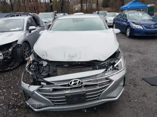 2020 Hyundai Elantra SEL z VIN 5NPD84LF2LH585950, wystawiony jako IAAI lot #41928442 z przebiegiem 48 947 mil mil oraz . Historia ofert i sprzedaży dostępna na DreamBid. Obrazek 12.