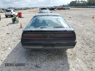 1982 Pontiac Firebird z VIN 1G2AX87H9CL548192, wystawiony jako Copart lot #79887554 z przebiegiem 109 953 mil mil oraz Czysty tytuł • Clean title. Historia ofert i sprzedaży dostępna na DreamBid. Obrazek 6.