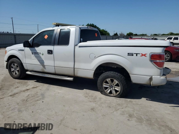 2013 Ford F-150 XL with VIN 1FTFX1CF8DFC11624, listed as a Copart auction lot 52699215 with 201,598 mi miles and Salvage Title. Bid and sale history available at carsss.com. Image 2.
