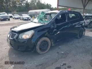 2010 Pontiac Vibe 1SA z VIN 5Y2SP6E80AZ417279, wystawiony jako IAAI lot #41029040 z przebiegiem 150 087 mil mil oraz . Historia ofert i sprzedaży dostępna na DreamBid. Obrazek 18.