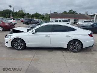 2021 Hyundai Sonata Hybrid SEL with VIN KMHL34JJ4MA026390, listed as a IAAI auction lot 41136913 with 32,439 mi miles. Bid and sale history available at carsss.com. Image 14.