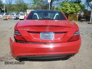 2013 Mercedes-Benz SLK 250 z VIN WDDPK4HA6DF051329, wystawiony jako Copart lot #54751565 z przebiegiem 58 224 mil mil oraz Szkody całkowita. Historia ofert i sprzedaży dostępna na DreamBid. Obrazek 6.