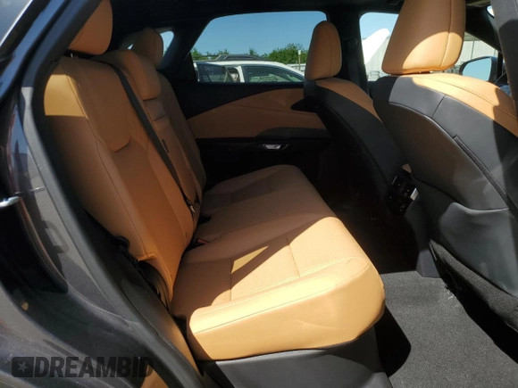 2024 Lexus RX 350 z VIN 2T2BAMCA3RC074903, wystawiony jako Copart lot #52635785 z przebiegiem 4 381 mil mil oraz Szkoda całkowita • Salvage title. Historia ofert i sprzedaży dostępna na DreamBid. Obrazek 11.