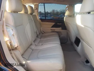 2021 Lexus LX z VIN JTJFY7AX3M4353870, wystawiony jako Copart lot #67265822 z przebiegiem 4 955 mil mil oraz . Historia ofert i sprzedaży dostępna na DreamBid. Obrazek 11.
