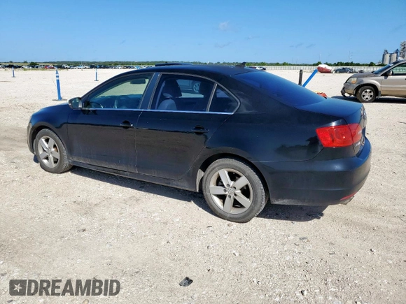 2013 Volkswagen Jetta TDI w/Premium z VIN 3VWLL7AJ7DM232096, wystawiony jako Copart lot #57265725 z przebiegiem 120 361 mil mil oraz Szkoda całkowita • Salvage title. Historia ofert i sprzedaży dostępna na DreamBid. Obrazek 2.
