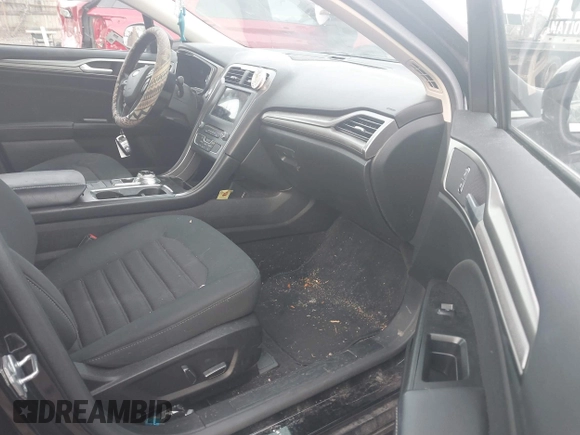 2017 Ford Fusion SE with VIN 3FA6P0H76HR378395, listed as a IAAI auction lot 41478073 with 40,905 mi miles. Bid and sale history available at carsss.com. Image 5.