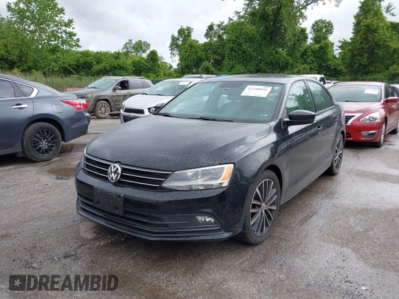 2016 Volkswagen Jetta Sport z VIN 3VWD17AJ5GM244200, wystawiony jako IAAI lot #42340056 z przebiegiem 111 012 mil mil oraz . Historia ofert i sprzedaży dostępna na DreamBid. Obrazek 6.