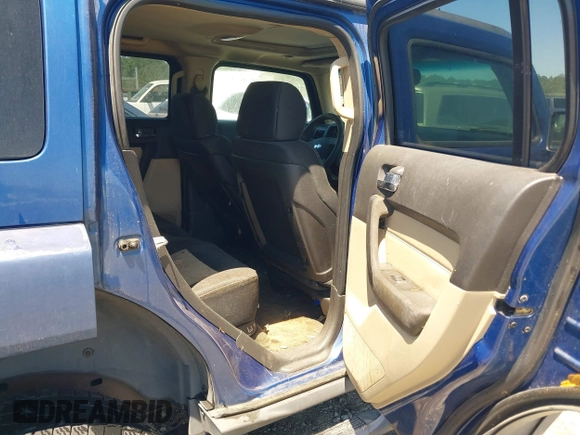 2006 Hummer H3 z VIN 5GTDN136768259533, wystawiony jako IAAI lot #42320584 z przebiegiem Nie podano mil oraz . Historia ofert i sprzedaży dostępna na DreamBid. Obrazek 8.