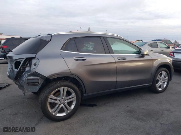 2015 Mercedes-Benz GLA-Class GLA 250 with VIN WDCTG4EBXFJ122825, listed as a IAAI auction lot 40962553 with NaN miles. Bid and sale history available at carsss.com. Image 14.