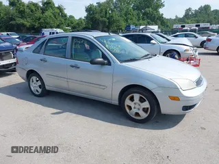 2007 Ford Focus S with VIN 1FAHP34N67W199381, listed as a IAAI auction lot 42622158 with 176,971 mi miles and . Bid and sale history available at DreamBid. Image 1.