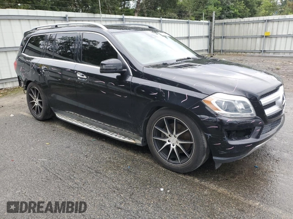 2016 Mercedes-Benz GL with VIN 4JGDF6EE3GA672870, listed as a Copart auction lot 72148724 with 200,388 mi miles and Salvage Title. Bid and sale history available at carsss.com. Image 4.