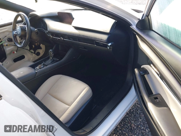 2019 Mazda Mazda3 Hatchback with VIN JM1BPBJM6K1124773, listed as a IAAI auction lot 41838263 with 50,702 mi miles. Bid and sale history available at carsss.com. Image 5.