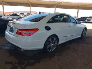 2010 Mercedes-Benz E 550 with VIN WDDKJ7CB4AF012491, listed as a IAAI auction lot 42165752 with 67,581 mi miles and . Bid and sale history available at DreamBid. Image 4.