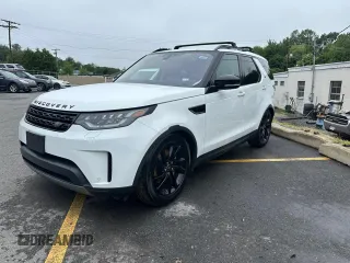 2017 Land Rover Discovery SE z VIN SALRGBBVXHA045789, wystawiony jako Copart lot #61727255 z przebiegiem 141 285 mil mil oraz Czysty tytuł • Clean title. Historia ofert i sprzedaży dostępna na DreamBid. Obrazek 1.