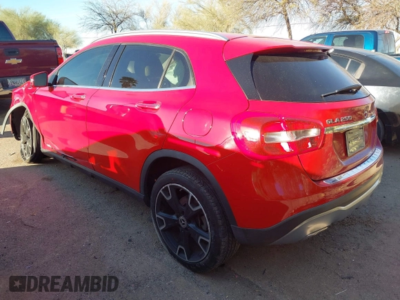 2019 Mercedes-Benz GLA 250 z VIN WDCTG4EB3KJ548057, wystawiony jako IAAI lot #41831725 z przebiegiem 59 968 mil mil oraz . Historia ofert i sprzedaży dostępna na DreamBid. Obrazek 3.