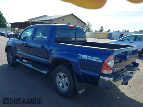 2015 Toyota Tacoma with VIN 3TMLU4ENXFM177755, listed as a IAAI auction lot 41867145 with 123,551 mi miles and . Bid and sale history available at DreamBid. Image 3.