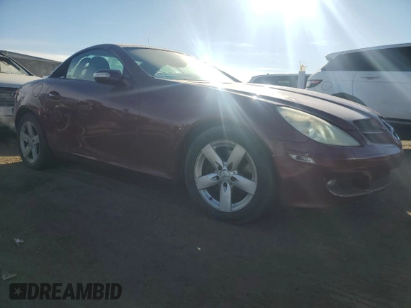2007 Mercedes-Benz SLK-Class 3.0L with VIN WDBWK54FX7F137632, listed as a Copart auction lot 85145504 with 124,940 mi miles and Clean Title. Bid and sale history available at carsss.com. Image 4.