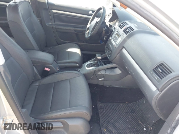 2007 Volkswagen Jetta Wolfsburg Edition with VIN 3VWEF71K87M198635, listed as a IAAI auction lot 42628986 with 180,029 mi miles and . Bid and sale history available at DreamBid. Image 5.