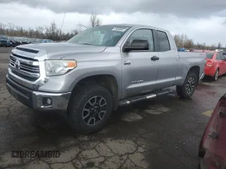 2017 Toyota Tundra SR z VIN 5TFUY5F18HX597005, wystawiony jako Copart lot #43058665 z przebiegiem 58 090 mil mil oraz Szkoda całkowita • Salvage title. Historia ofert i sprzedaży dostępna na DreamBid. Obrazek 1.