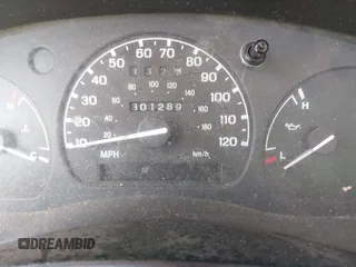 1998 Ford Ranger XL with VIN 1FTYR10C1WUB70362, listed as a IAAI auction lot 42052673 with 301,289 mi miles and . Bid and sale history available at DreamBid. Image 7.