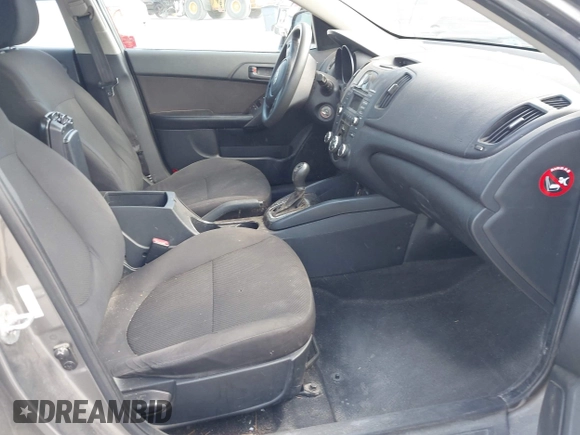 2012 Kia Forte EX with VIN KNAFU4A26C5586892, listed as a IAAI auction lot 41955870 with 170,364 mi miles. Bid and sale history available at carsss.com. Image 5.