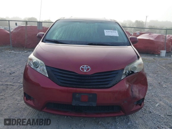 2013 Toyota Sienna LE AAS with VIN 5TDKK3DC1DS368585, listed as a IAAI auction lot 42070311 with 181,408 mi miles. Bid and sale history available at carsss.com. Image 12.