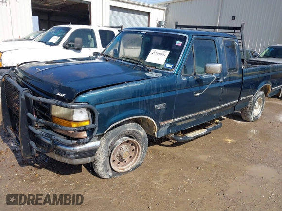 1995 Ford F-150 with VIN 1FTEX15N4SKC22219, listed as a IAAI auction lot 41704904 with 267,405 mi miles. Bid and sale history available at carsss.com. Image 2.