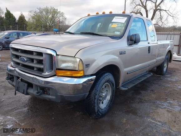 1999 Ford Super Duty F-250 XL with VIN 1FTNX20FXXEB77573, listed as a IAAI auction lot 41816997 with 387,625 mi miles. Bid and sale history available at carsss.com. Image 17.