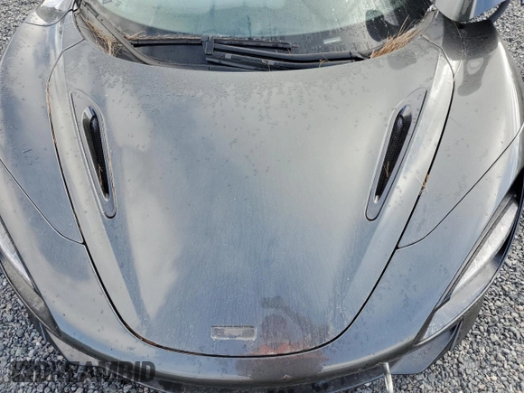 2018 McLaren 720S z VIN SBM14DCA1JW001121, wystawiony jako Copart lot #85629594 z przebiegiem 15 342 mil mil oraz Szkody całkowita. Historia ofert i sprzedaży dostępna na DreamBid. Obrazek 11.