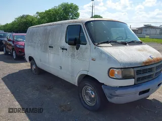 1995 Dodge Cargo with VIN 2B7HB21Y4SK528476, listed as a IAAI auction lot 42144151 with 218,432 mi miles. Bid and sale history available at carsss.com. Image 1.