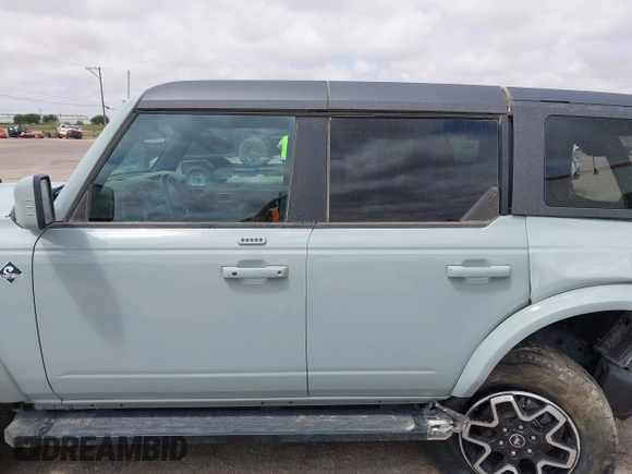 2023 Ford Bronco z VIN 1FMEE5BP9PLA97587, wystawiony jako IAAI lot #42168516 z przebiegiem 29 622 mil mil oraz . Historia ofert i sprzedaży dostępna na DreamBid. Obrazek 14.