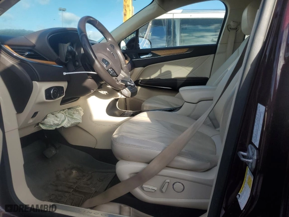 2016 Lincoln MKC Select with VIN 5LMCJ2D92GUJ27035, listed as a Copart auction lot 82867814 with 181,225 mi miles and Clean Title. Bid and sale history available at carsss.com. Image 7.