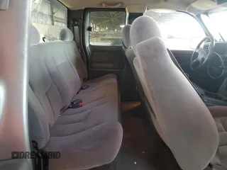 2005 Chevrolet Silverado 1500 LT z VIN 1GCEC19T35Z173241, wystawiony jako Copart lot #54778525 z przebiegiem 93 832 mil mil oraz Szkoda całkowita • Salvage title. Historia ofert i sprzedaży dostępna na DreamBid. Obrazek 10.