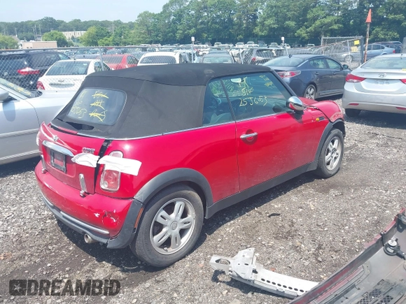 2006 MINI Convertible z VIN WMWRF33546TG13986, wystawiony jako IAAI lot #42634138 z przebiegiem Nie podano mil oraz . Historia ofert i sprzedaży dostępna na DreamBid. Obrazek 4.